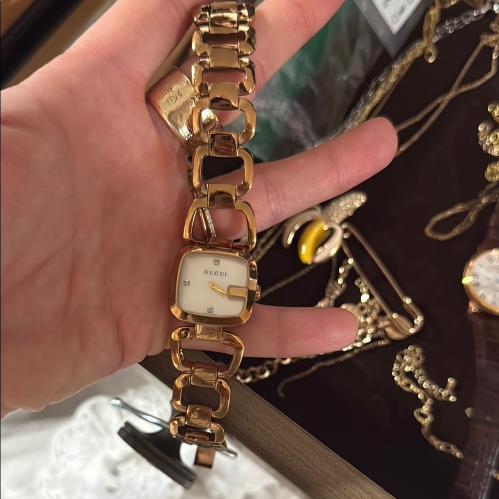 Gucci Gold Statement Watch with Chunky Link Design